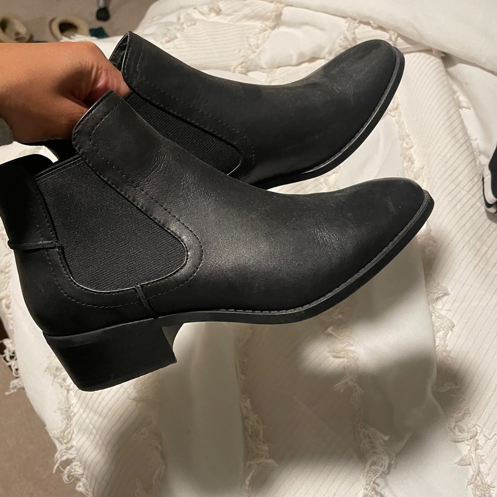 STEVE MADDEN ANKLE BOOTS